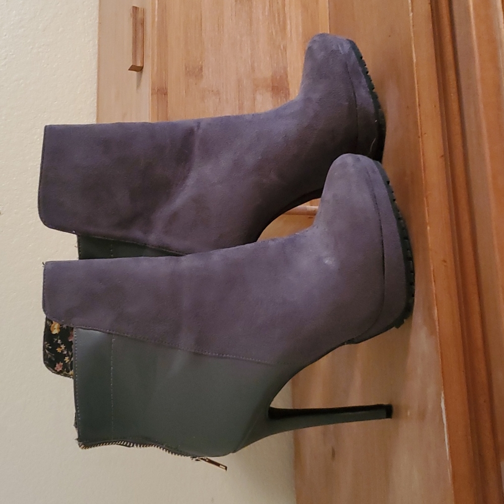 High Heeled Zip Up Boots